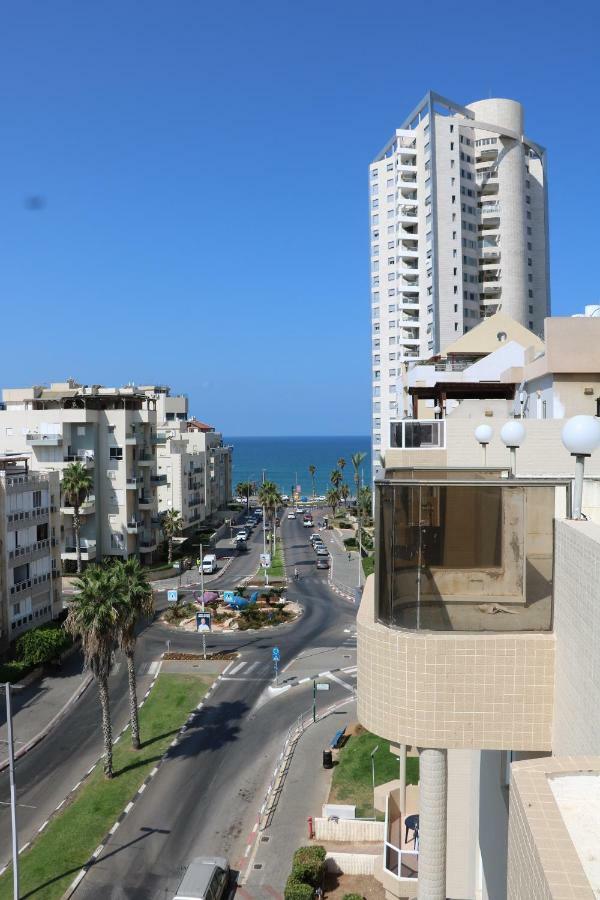 Apartamento Beutifull View Of Batyam Bat Yam Exterior foto