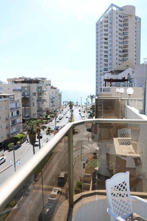 Apartamento Beutifull View Of Batyam Bat Yam Exterior foto